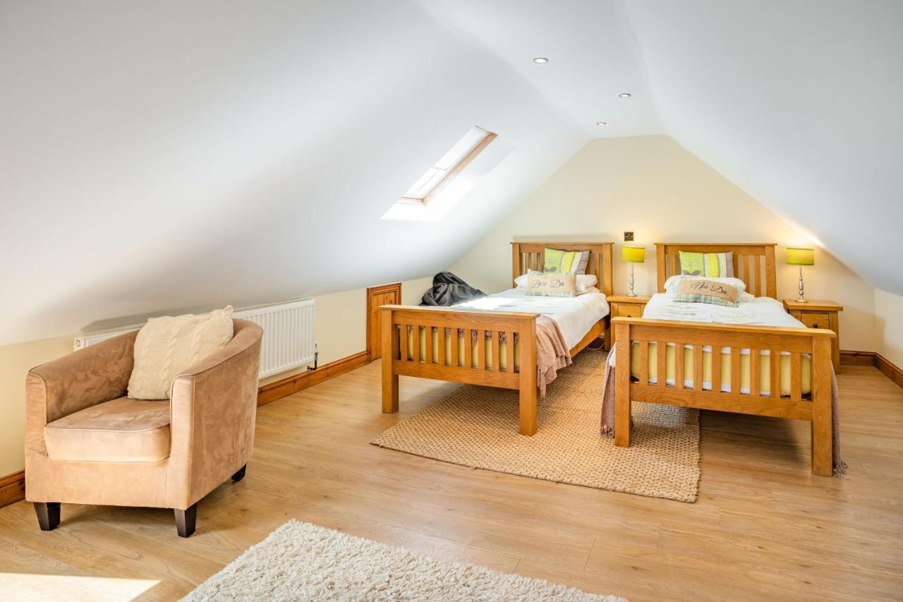 Ysgubor Hir Villa Llanedy Ngoại thất bức ảnh